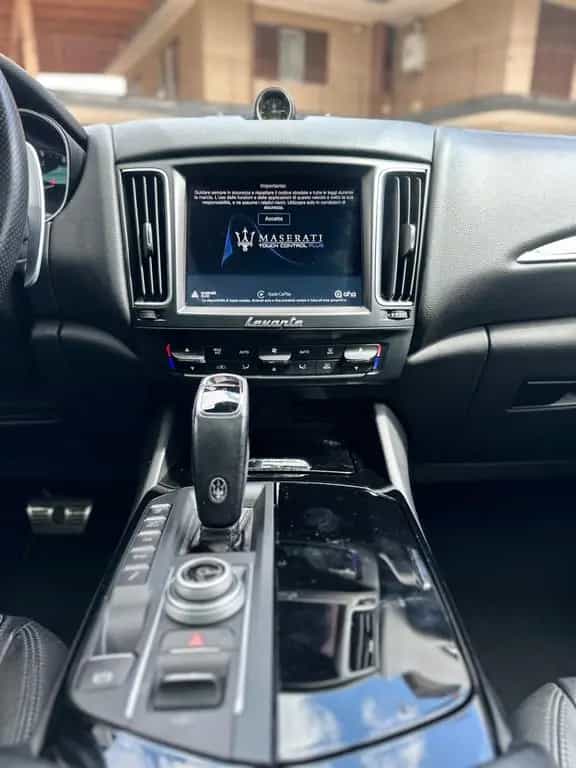 Maserati Levante V6 AWD Granlusso 05/2019-photo-8