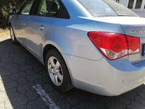 Chevrolet Cruze 1.6 LS Benziner LS 12/2010-photo-2
