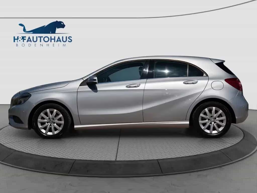 Mercedes-Benz A 180 A A 180 BlueEfficiency Style/NAVI/PDC/SHZ 07/2015-photo-2