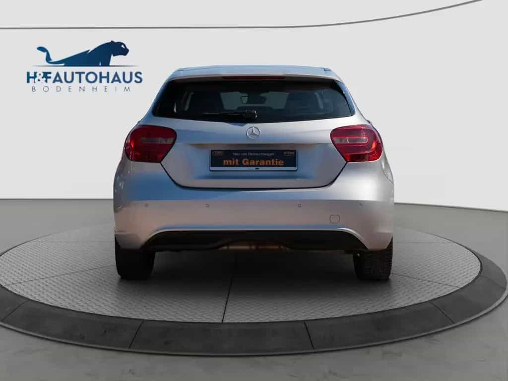 Mercedes-Benz A 180 A A 180 BlueEfficiency Style/NAVI/PDC/SHZ 07/2015-photo-4