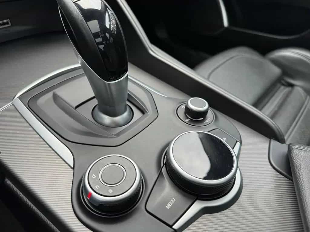 Alfa Romeo Giulia Veloce Q4 05/2018-photo-37