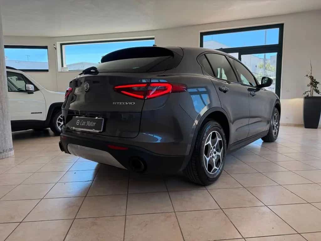Alfa Romeo Stelvio 2.2 Turbodiesel 190 CV AT8 Q4 Business 12/2022-photo-5