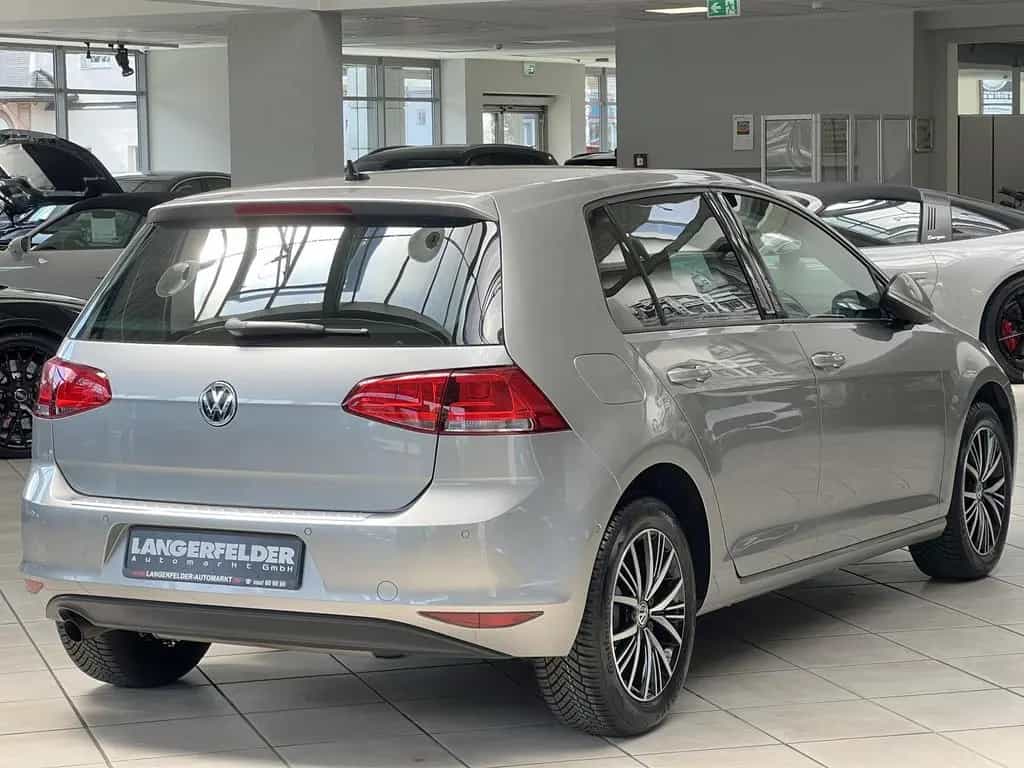 Volkswagen Golf VII Allstar*PANO*S+LHZ*KAMERA*TW*ALWETTER* 06/2016-photo-2