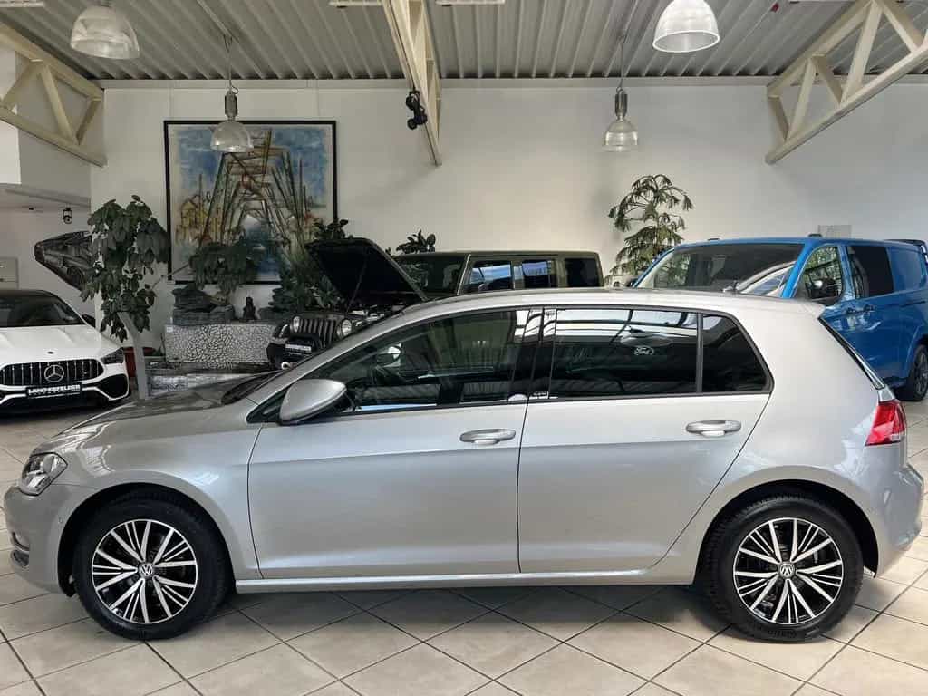 Volkswagen Golf VII Allstar*PANO*S+LHZ*KAMERA*TW*ALWETTER* 06/2016-photo-6