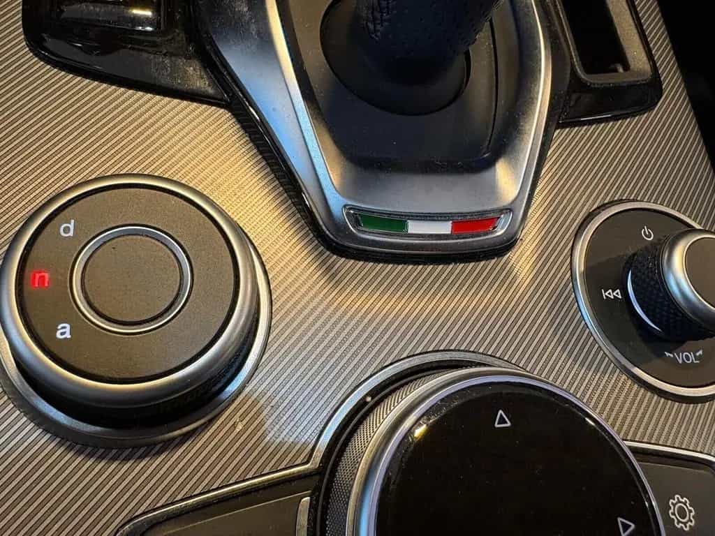 Alfa Romeo Stelvio VELOCE 2.2 Turbodiesel AT8 Q4 03/2025-photo-7