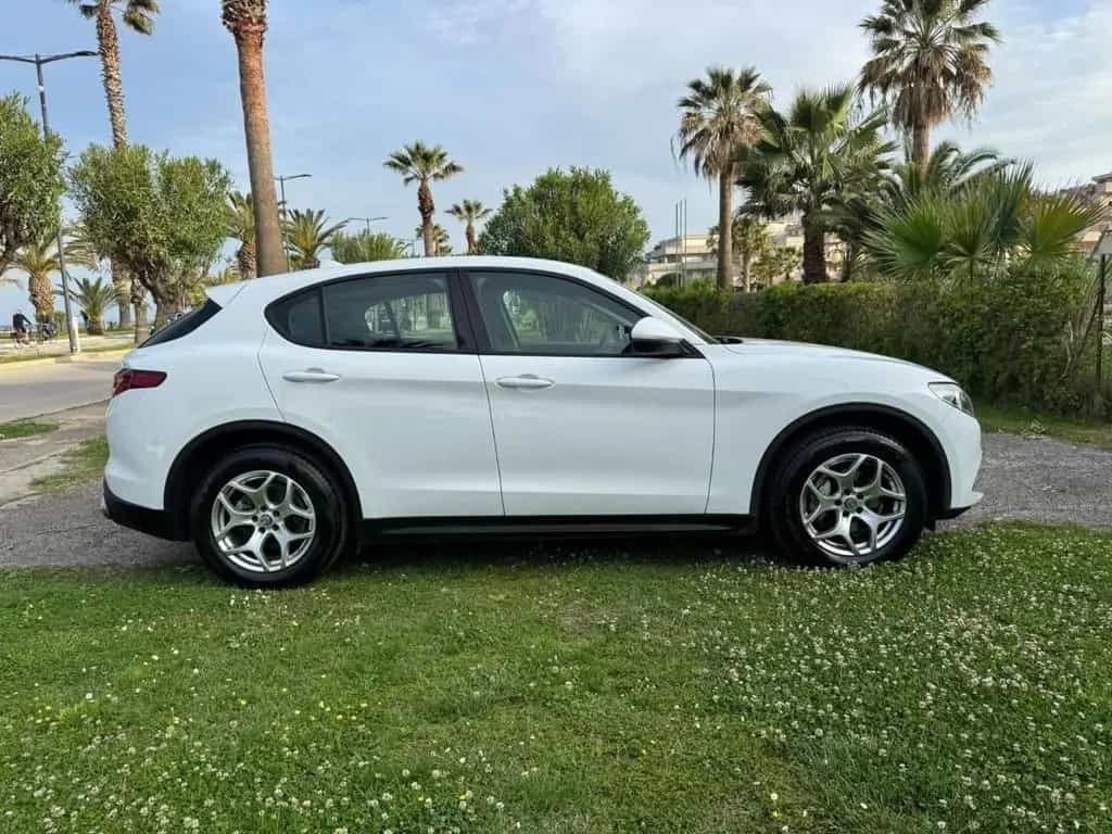 Alfa Romeo Stelvio 2.2 t Business Q4 190cv auto 06/2022-photo-6