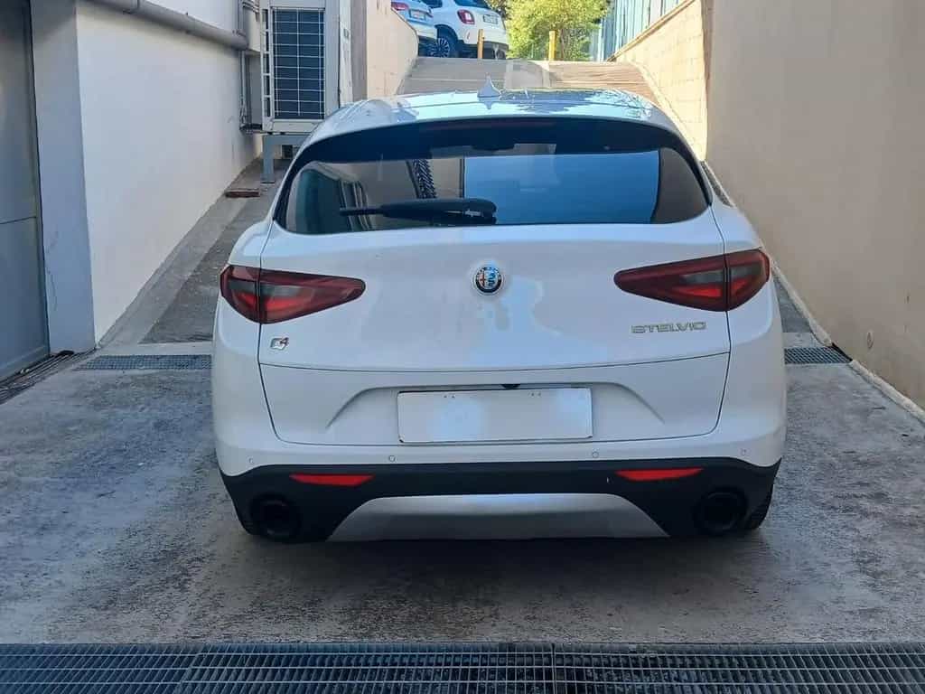 Alfa Romeo Stelvio 2.2 Turbodiesel 190 CV AT8 Q4 06/2022-photo-4
