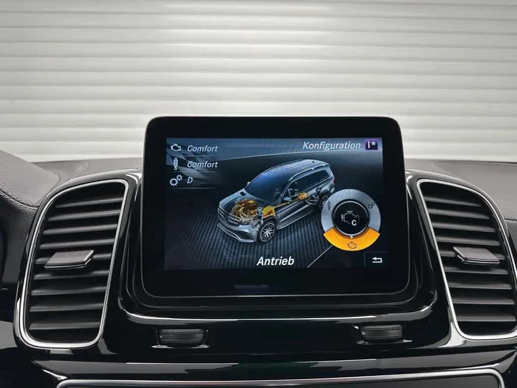 Mercedes-Benz GLS 63 AMG V8 Biturbo Drivers Package Pano 360° 09/2016-photo-37