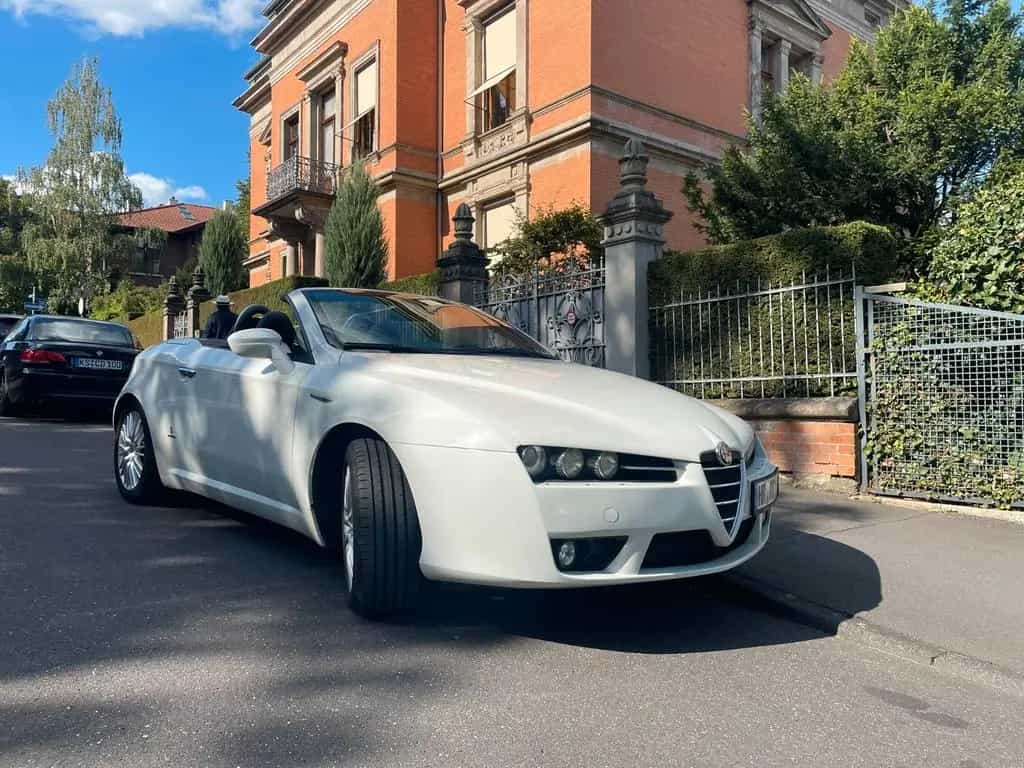 Alfa Romeo Spider 2.4 JTDM 20V - Verdeck neu! Leder, Klima 04/2010-photo-1