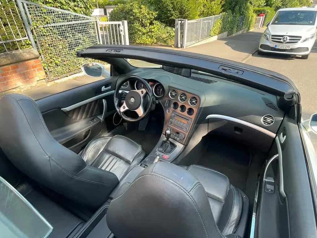 Alfa Romeo Spider 2.4 JTDM 20V - Verdeck neu! Leder, Klima 04/2010-photo-5