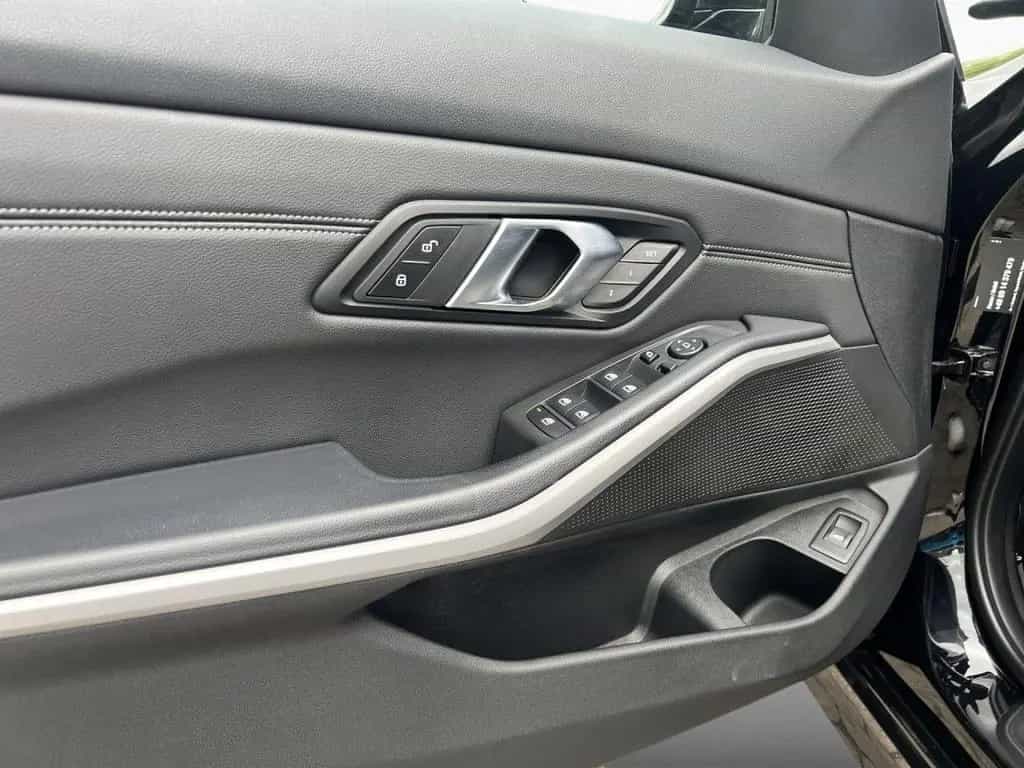 BMW 320 d Touring Aut. Pano,AdapLED,St+Go,LivePlus,DA 02/2023-photo-17