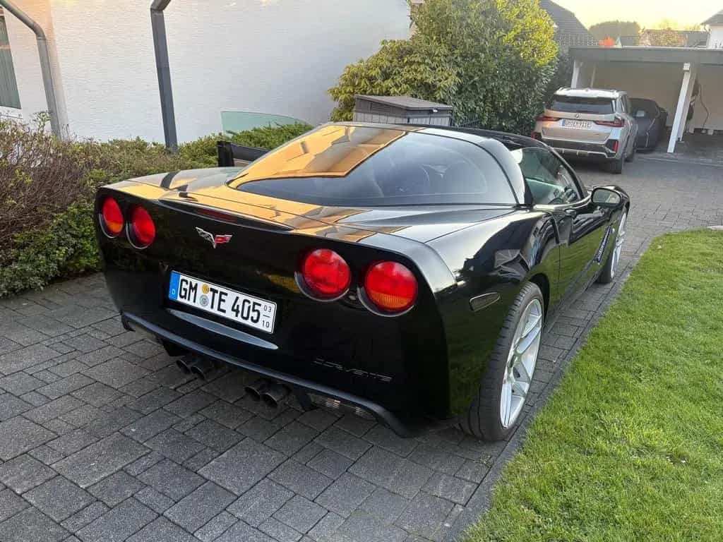Corvette C6 6.0 V8 Coupé Targa  Nur kurz!!! 07/2005-photo-1