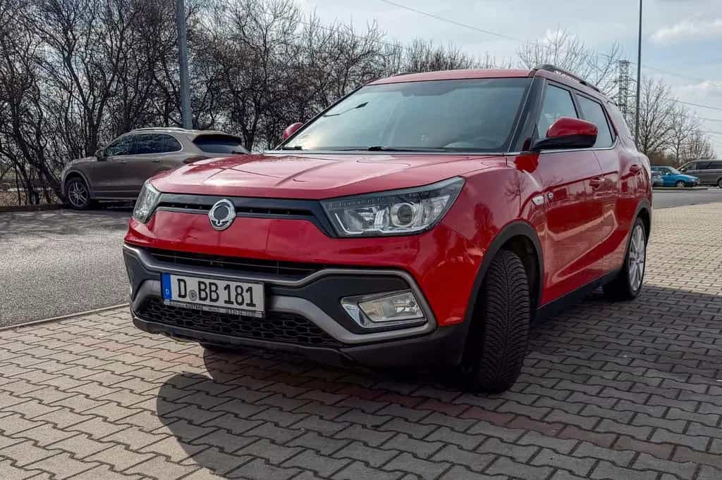 Ssangyong XLV 2018/ 1,6L Diesel/ TÜV bis 10.2027/ 79500 km 04/2018-photo-0