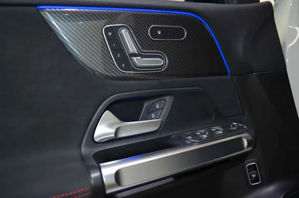 Mercedes-Benz GLB 250 8G 4M AMG-LINE"PANO"DISTR+"360"MMY"SOUND 05/2020-photo-17