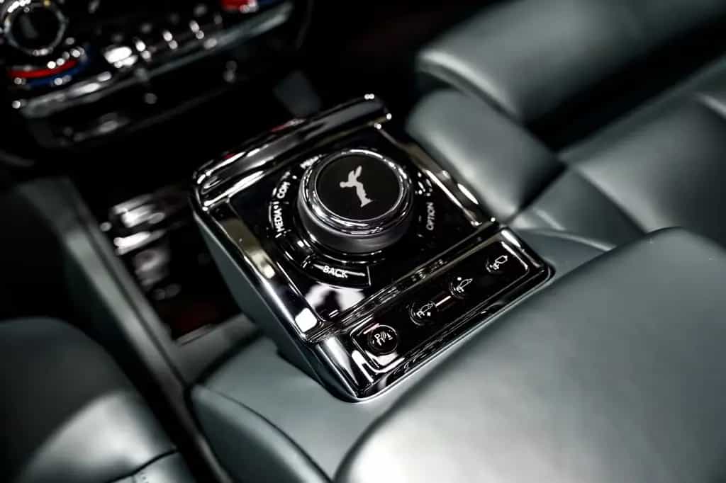 Rolls-Royce Phantom 10/2022-photo-12