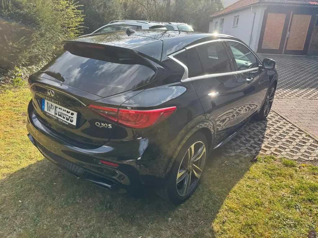 Infiniti Q30 S 1.6t DCT FWD Sport 12/2016-photo-2