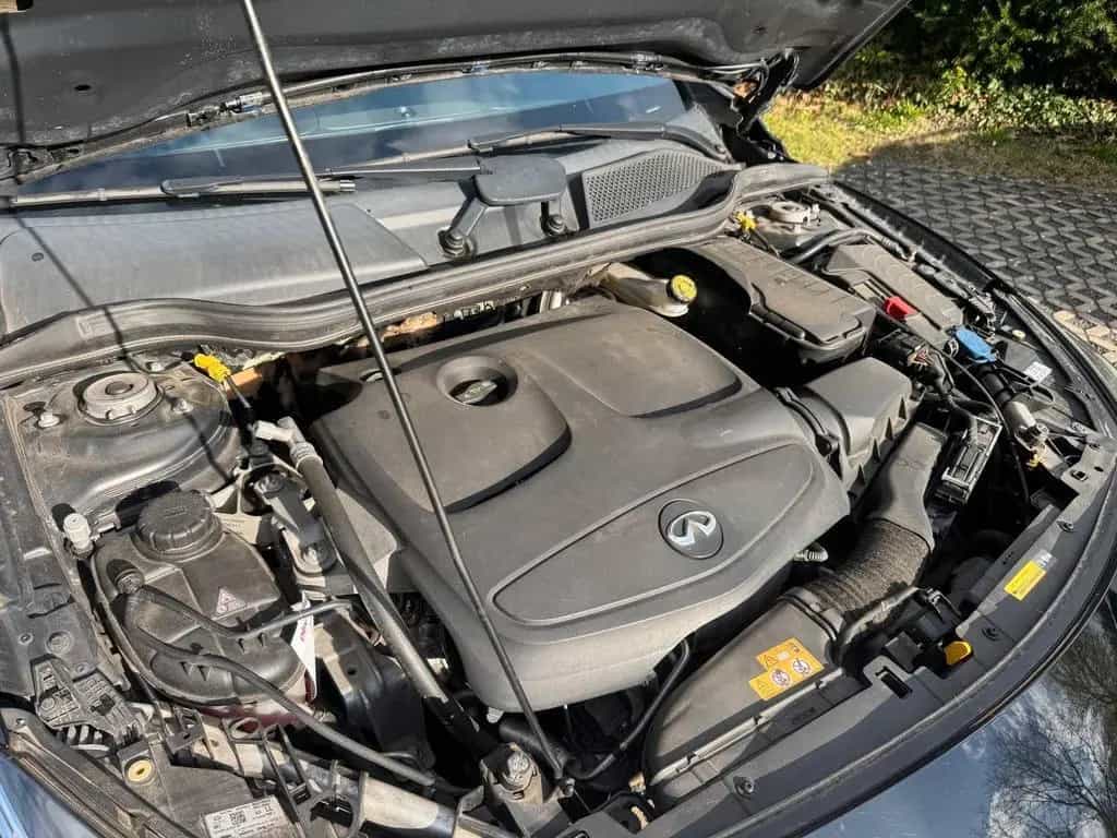 Infiniti Q30 S 1.6t DCT FWD Sport 12/2016-photo-8
