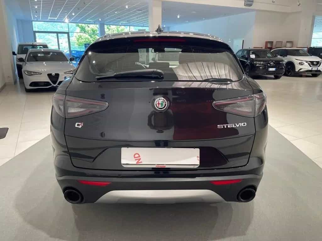 Alfa Romeo Stelvio 2.2 t Super Q4 210cv auto 05/2023-photo-3