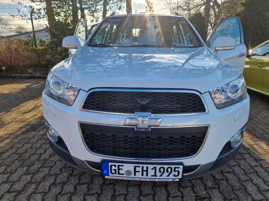 Chevrolet Captiva 2.2 LT+ 4WD 7-Sitzer LT+ 06/2011-photo-1