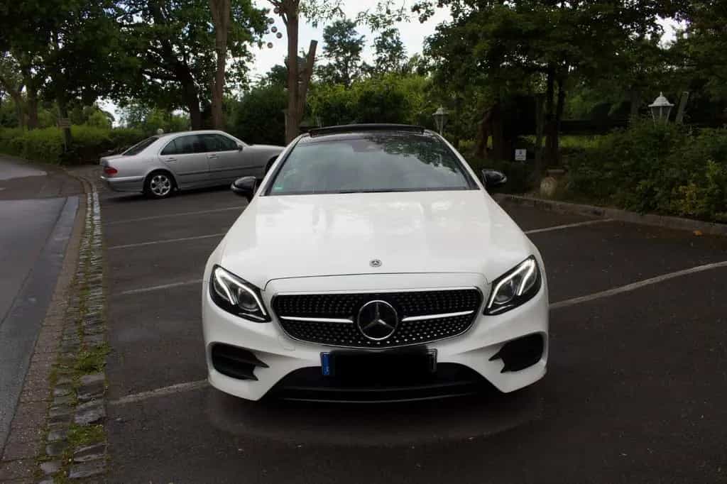 Mercedes-Benz E 350 Coupé -AMG Line-Panoramdach-Diamantweiss 07/2020-photo-0
