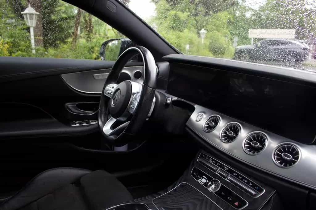 Mercedes-Benz E 350 Coupé -AMG Line-Panoramdach-Diamantweiss 07/2020-photo-13