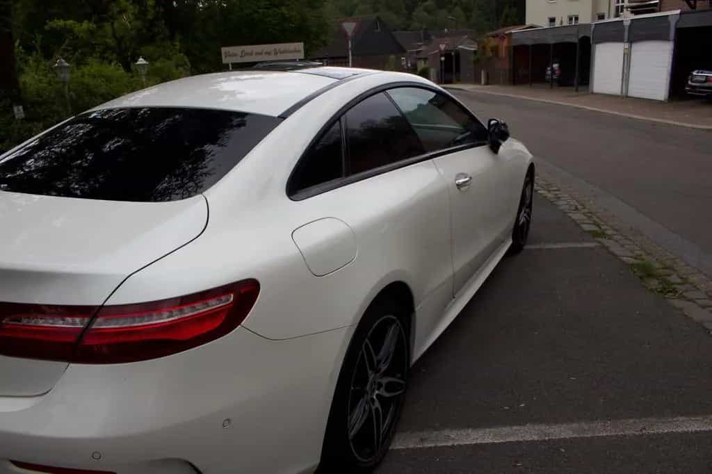 Mercedes-Benz E 350 Coupé -AMG Line-Panoramdach-Diamantweiss 07/2020-photo-5