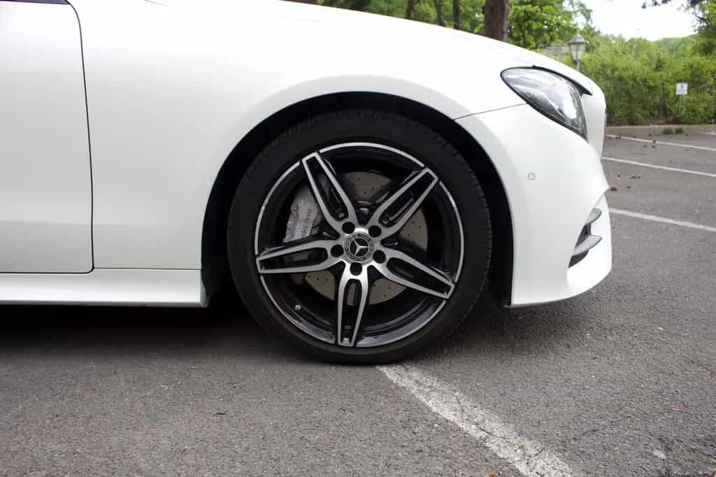 Mercedes-Benz E 350 Coupé -AMG Line-Panoramdach-Diamantweiss 07/2020-photo-6