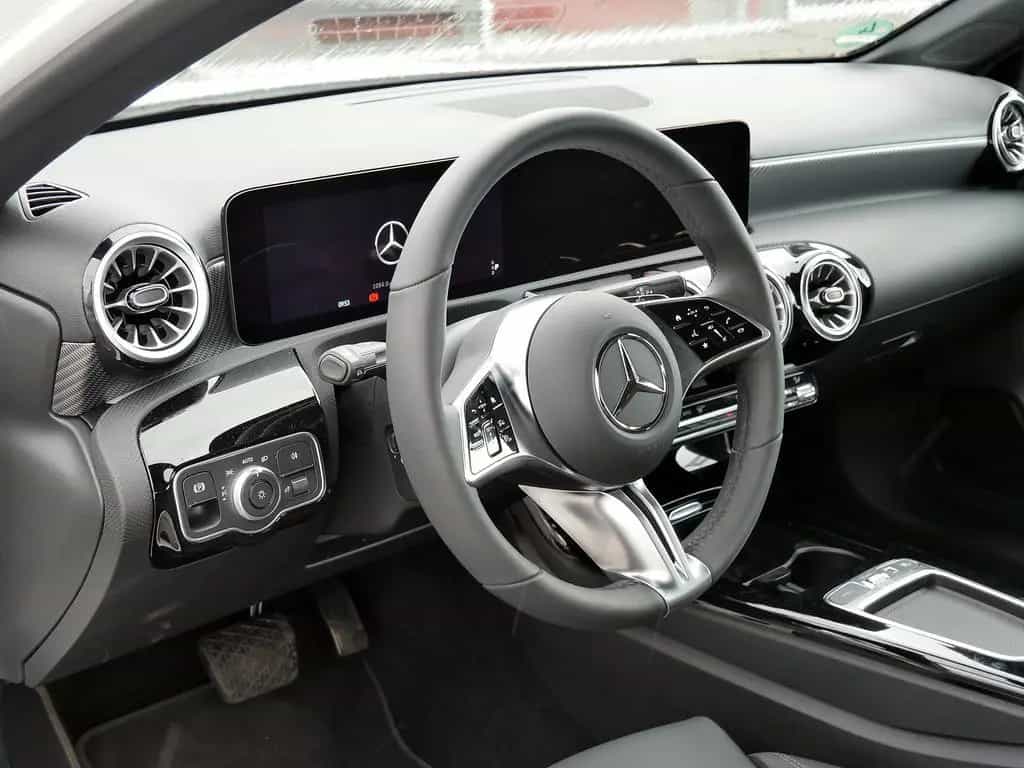 Mercedes-Benz A 180 Limo Progressive Line Advanced Plus Standh 03/2026-photo-16