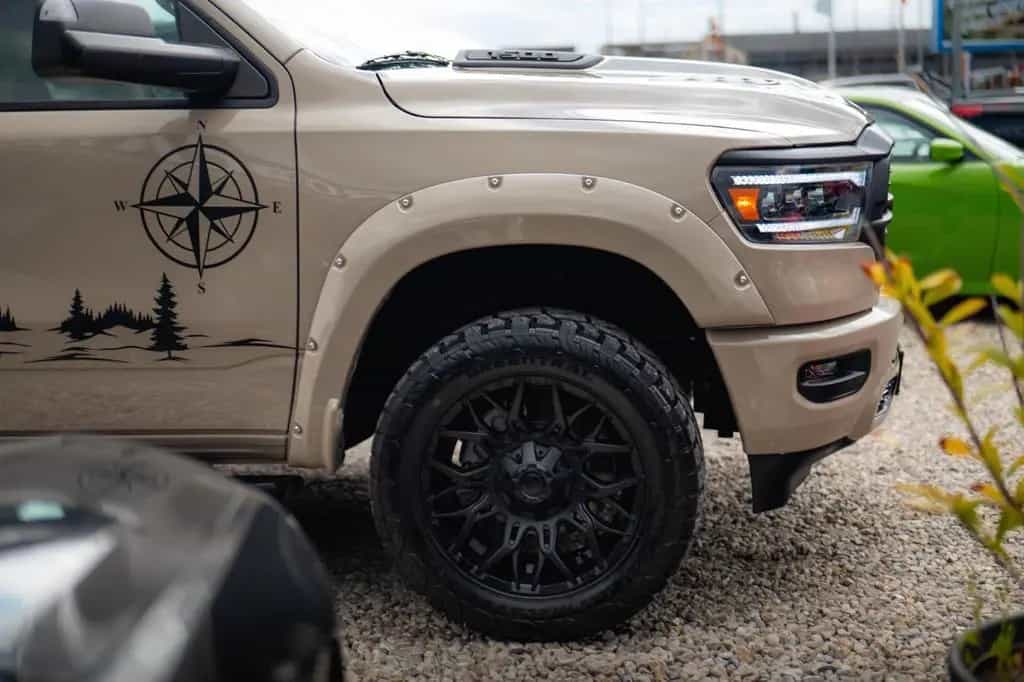 Dodge RAM 5.7 V8 HEMI 4x4 ARMY STYLE Offroad LONGBED 07/2019-photo-21