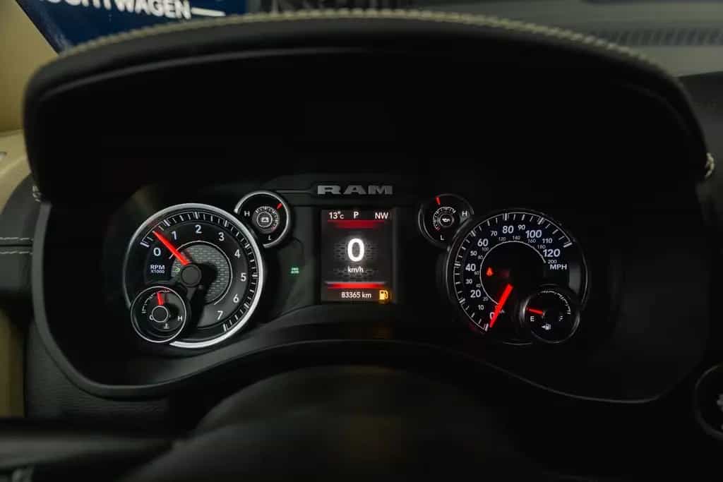 Dodge RAM 5.7 V8 HEMI 4x4 ARMY STYLE Offroad LONGBED 07/2019-photo-34