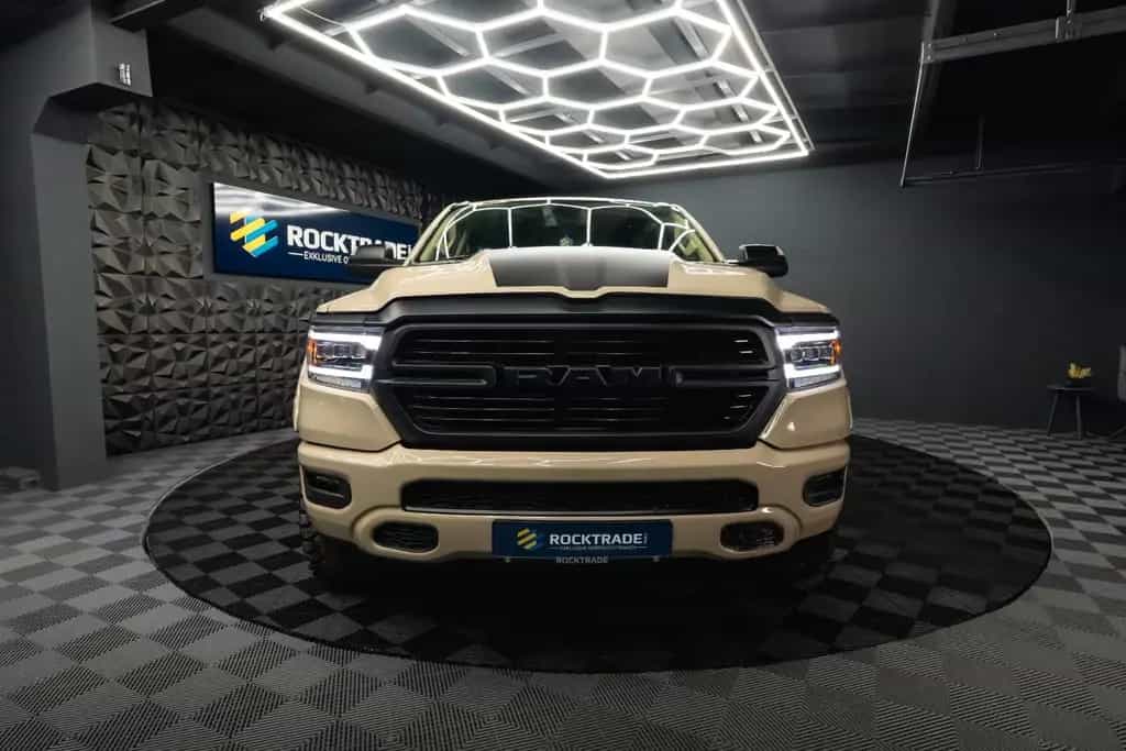 Dodge RAM 5.7 V8 HEMI 4x4 ARMY STYLE Offroad LONGBED 07/2019-photo-4