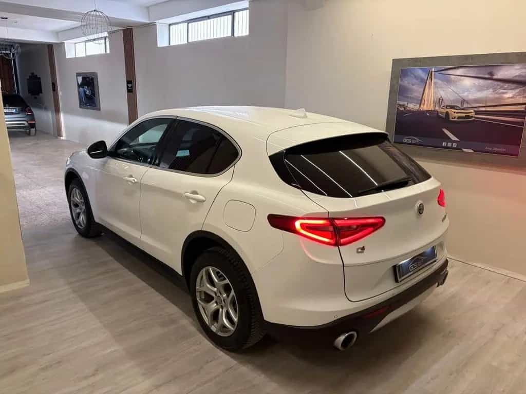 Alfa Romeo Stelvio 2.2 TDI 210CV Veloce AT8 Q4 06/2019-photo-4