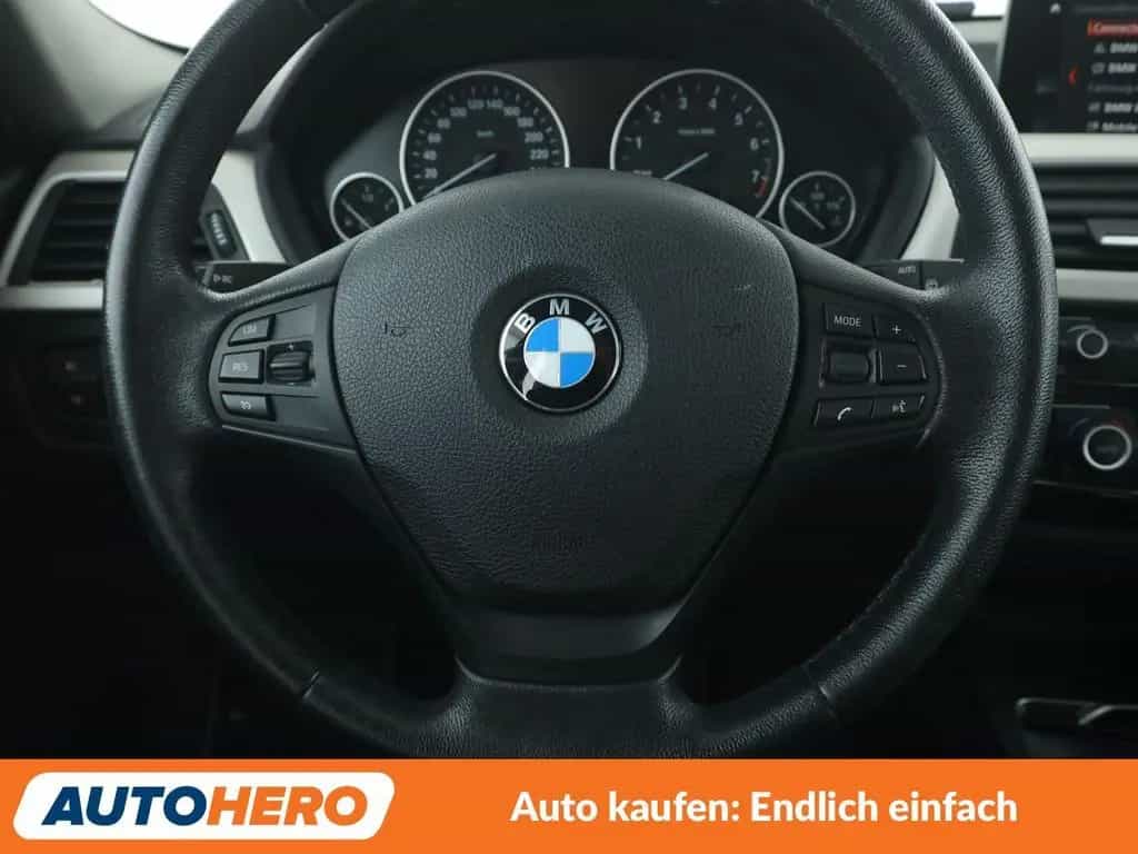 BMW 330 i Advantage Aut.*NAVI*CAM*SHZ*TEMPO* 02/2018-photo-18