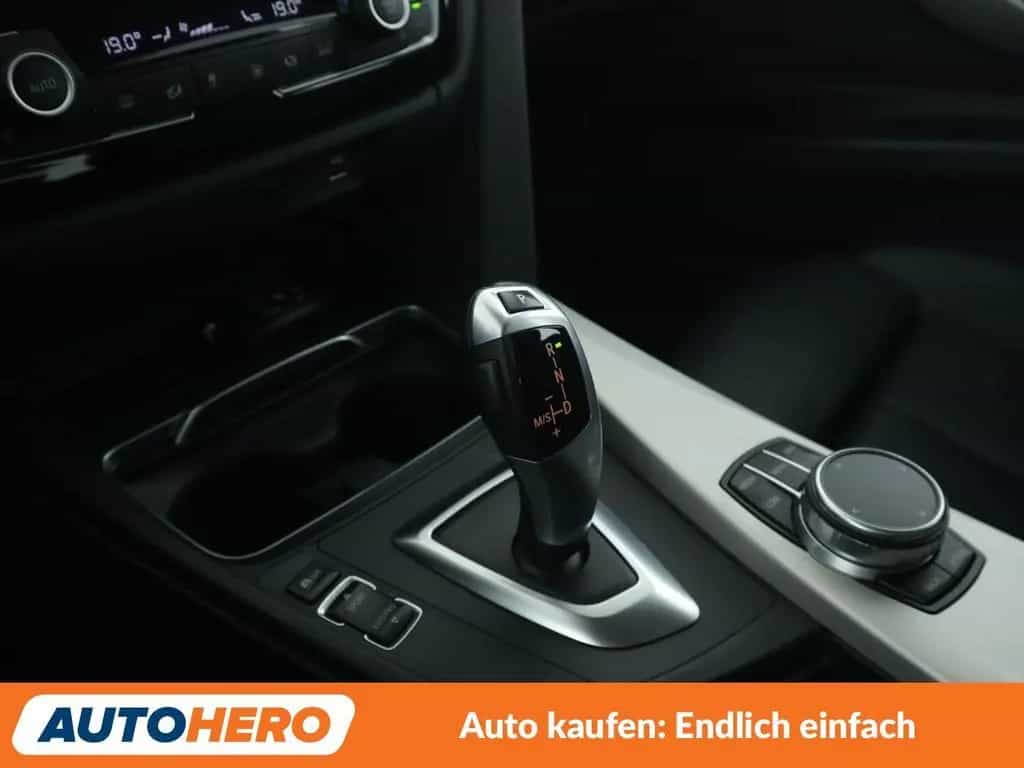 BMW 330 i Advantage Aut.*NAVI*CAM*SHZ*TEMPO* 02/2018-photo-26