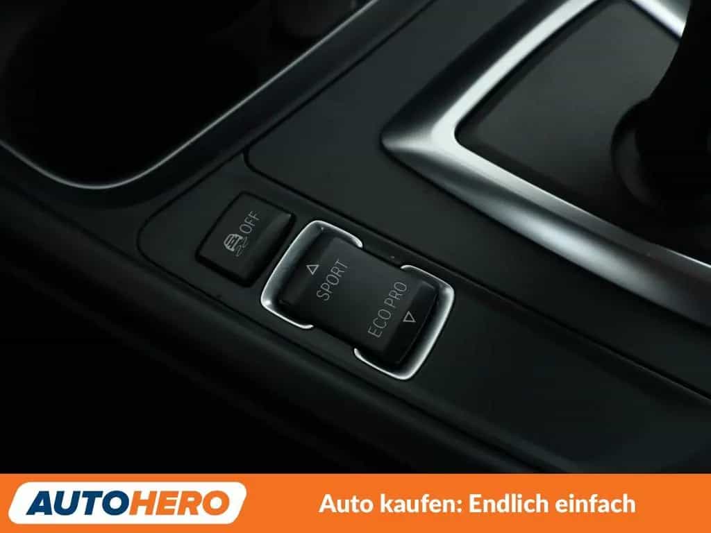 BMW 330 i Advantage Aut.*NAVI*CAM*SHZ*TEMPO* 02/2018-photo-27