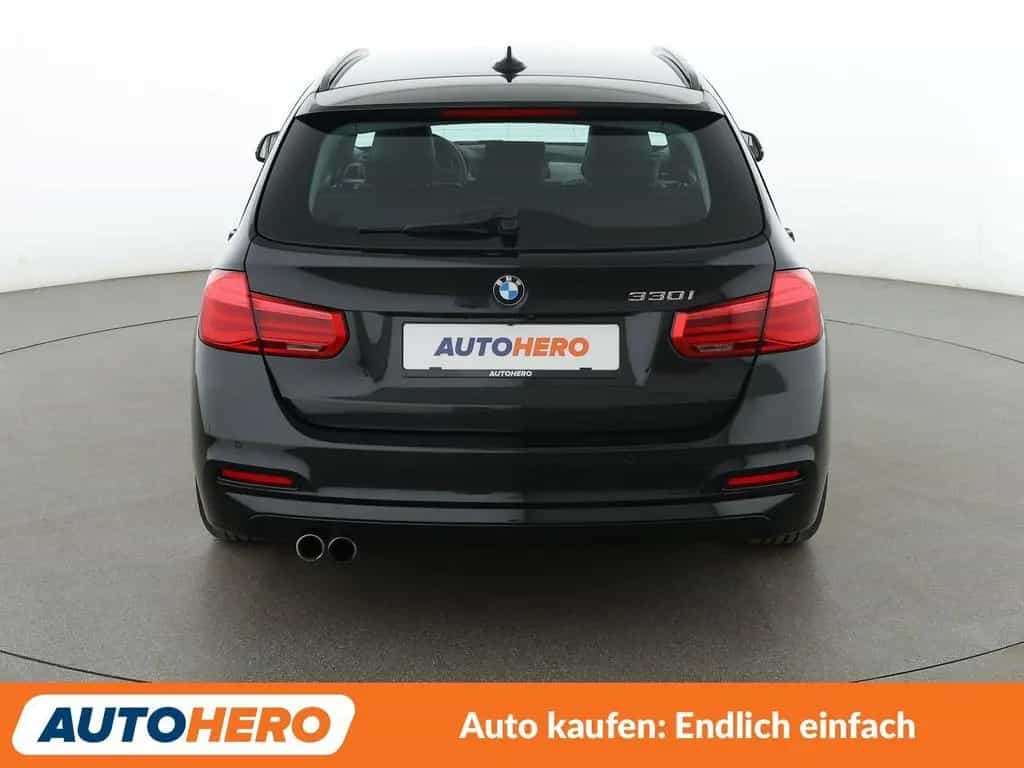 BMW 330 i Advantage Aut.*NAVI*CAM*SHZ*TEMPO* 02/2018-photo-4