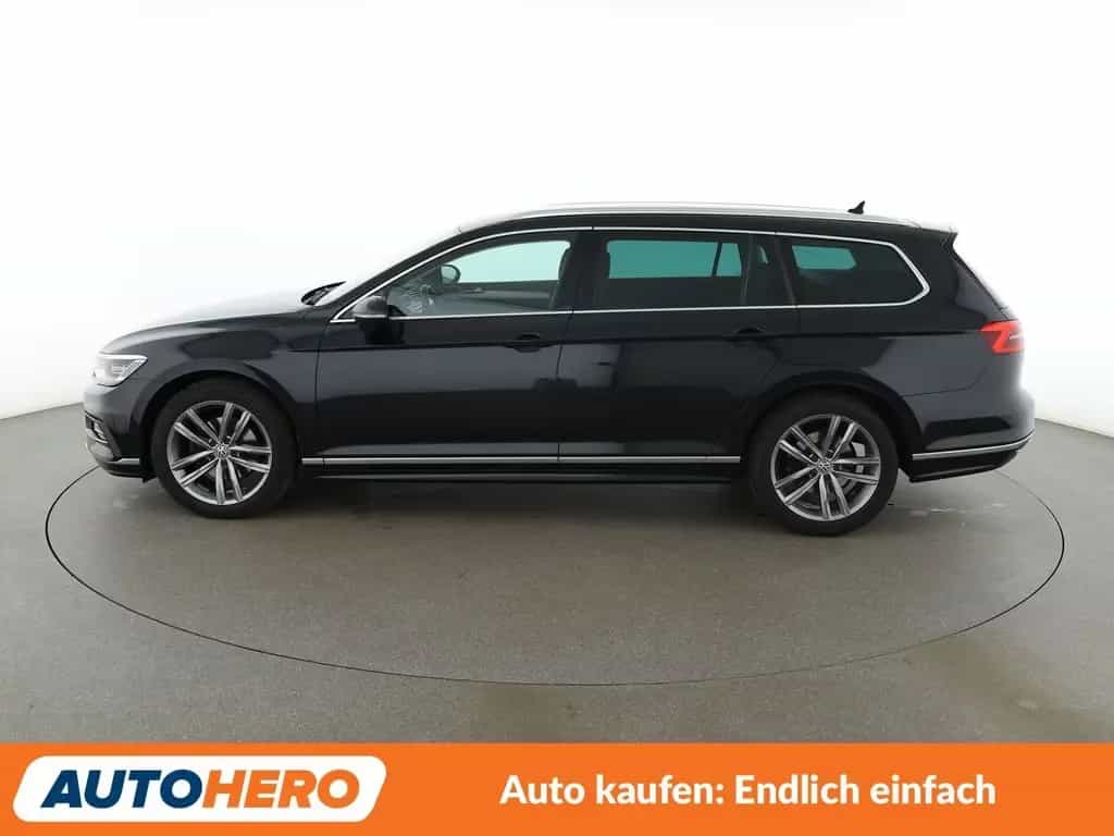 Volkswagen Passat 1.8 TSI Highline BMT Aut.*NAVI*LED*PDC* 02/2018-photo-2