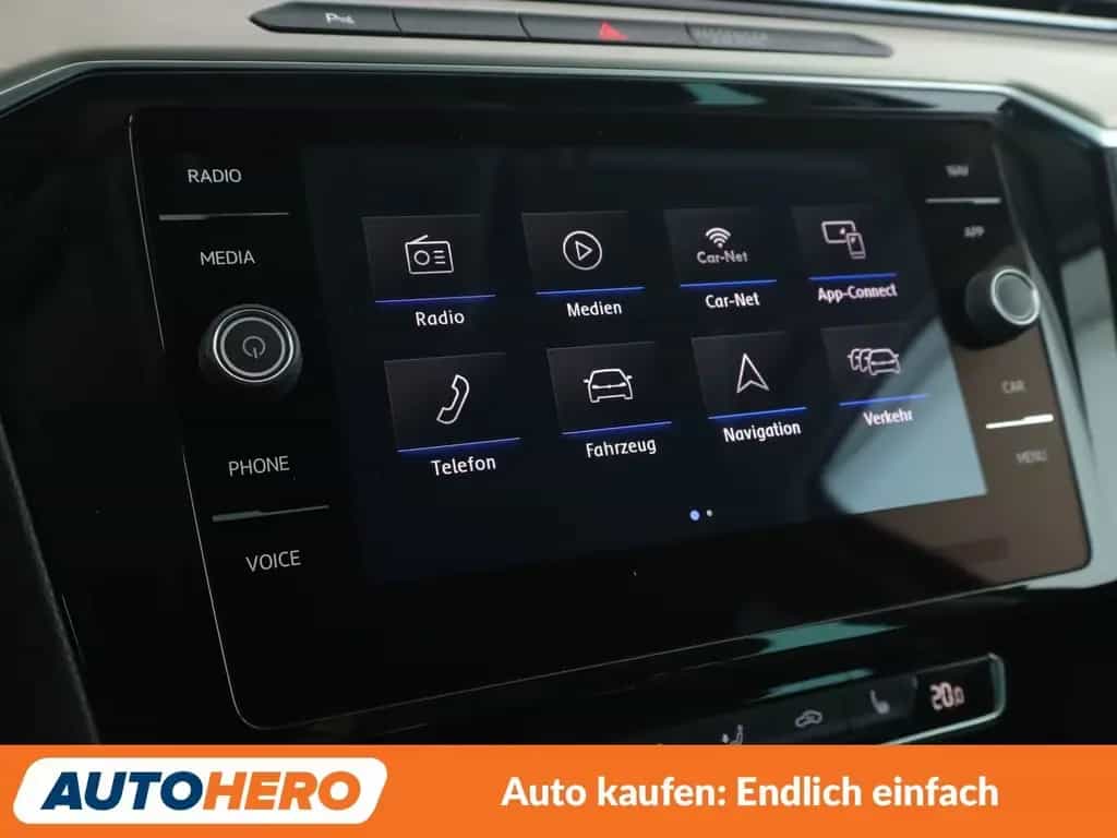Volkswagen Passat 1.8 TSI Highline BMT Aut.*NAVI*LED*PDC* 02/2018-photo-22