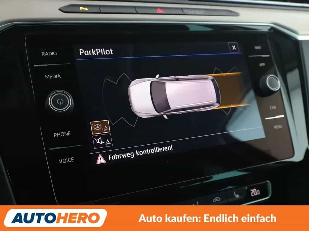 Volkswagen Passat 1.8 TSI Highline BMT Aut.*NAVI*LED*PDC* 02/2018-photo-23
