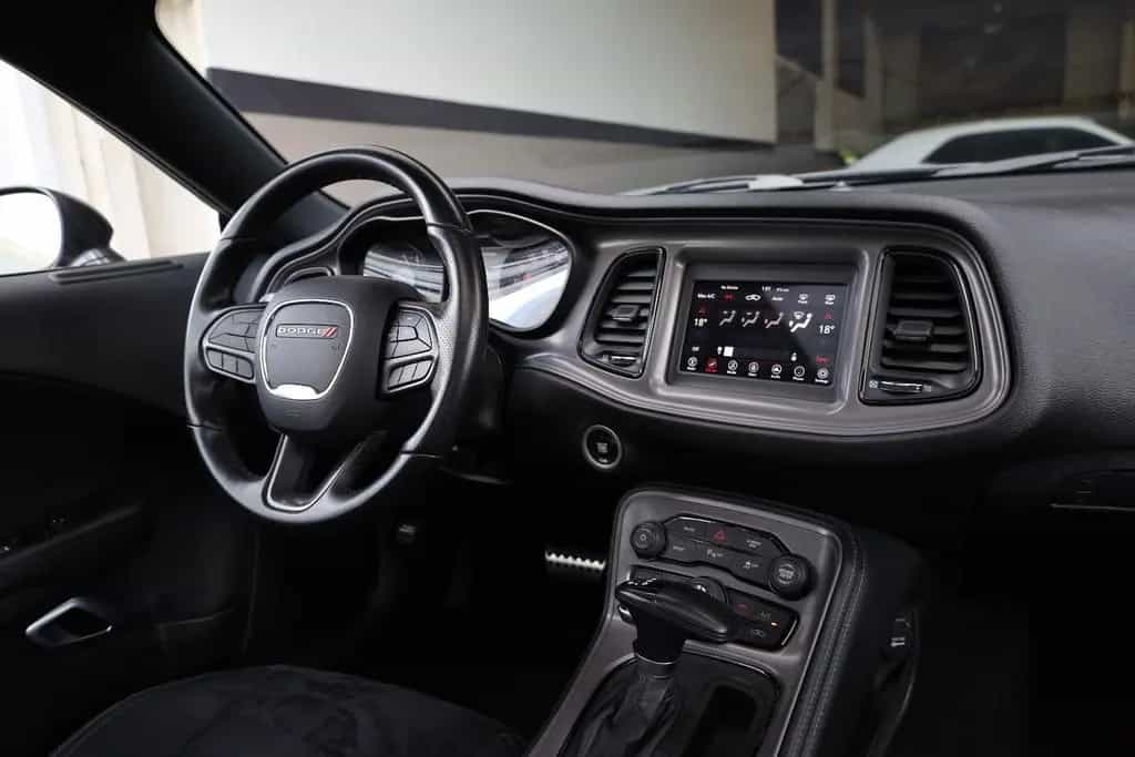 Dodge Challenger 5.7 R/T/Alpine/SHZ/SBD/LED/MFL/R20 05/2023-photo-17