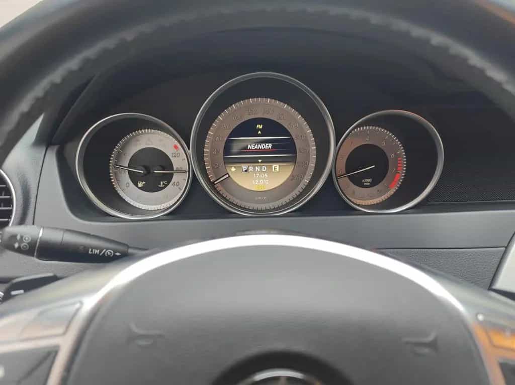 Mercedes-Benz C 180 T CGI *AMG LINE*Automatik*AHK*Scheckheftge 06/2012-photo-12