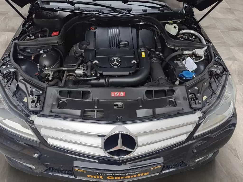 Mercedes-Benz C 180 T CGI *AMG LINE*Automatik*AHK*Scheckheftge 06/2012-photo-19