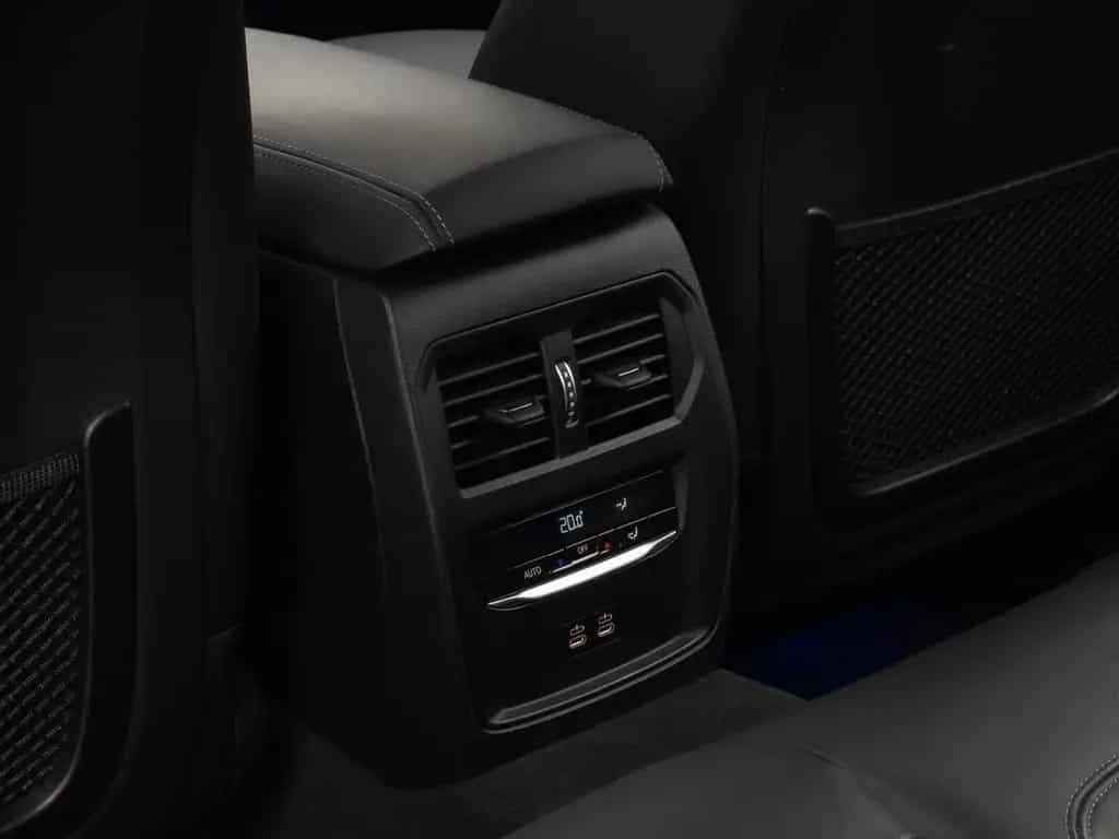 BMW 320 d xD Sport Line Kamera Laser HiFi AHK Komfort 07/2022-photo-27