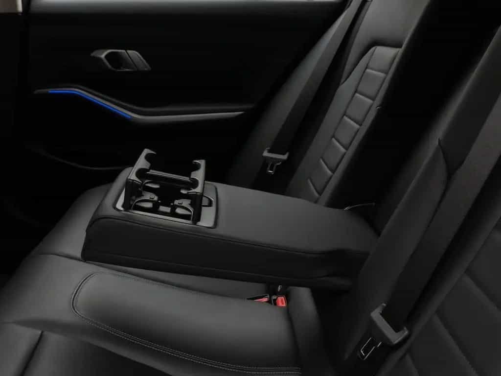 BMW 320 d xD Sport Line Kamera Laser HiFi AHK Komfort 07/2022-photo-28