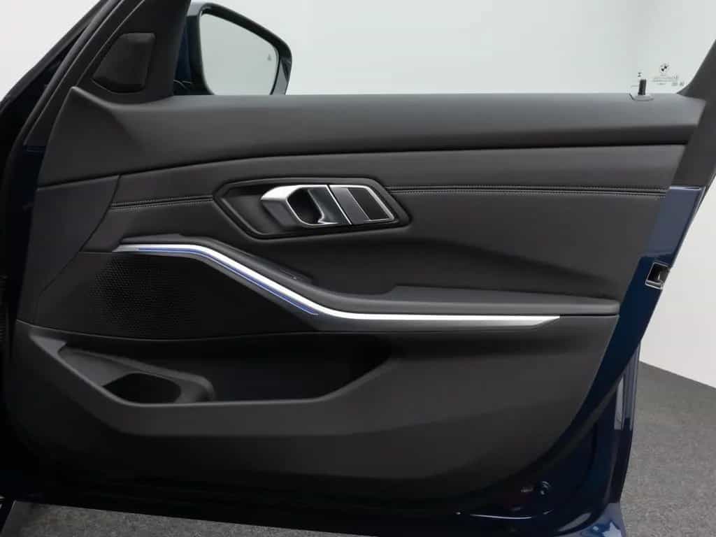 BMW 320 d xD Sport Line Kamera Laser HiFi AHK Komfort 07/2022-photo-30