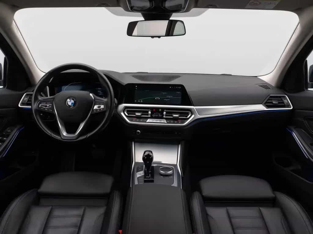 BMW 320 d xD Sport Line Kamera Laser HiFi AHK Komfort 07/2022-photo-38