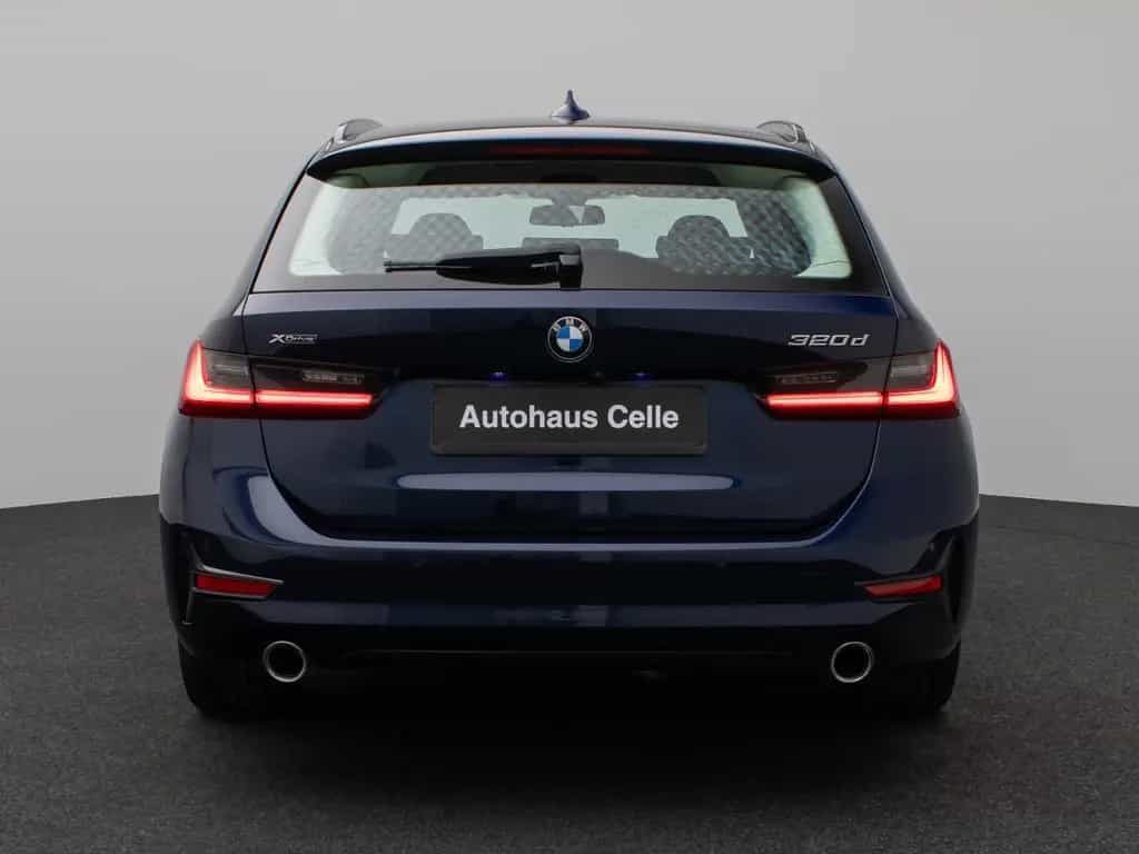 BMW 320 d xD Sport Line Kamera Laser HiFi AHK Komfort 07/2022-photo-7