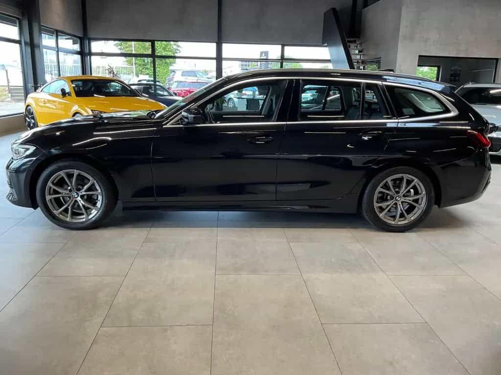 BMW 320 d Touring Sport Line Laserl. LiveC. Pano 03/2022-photo-15