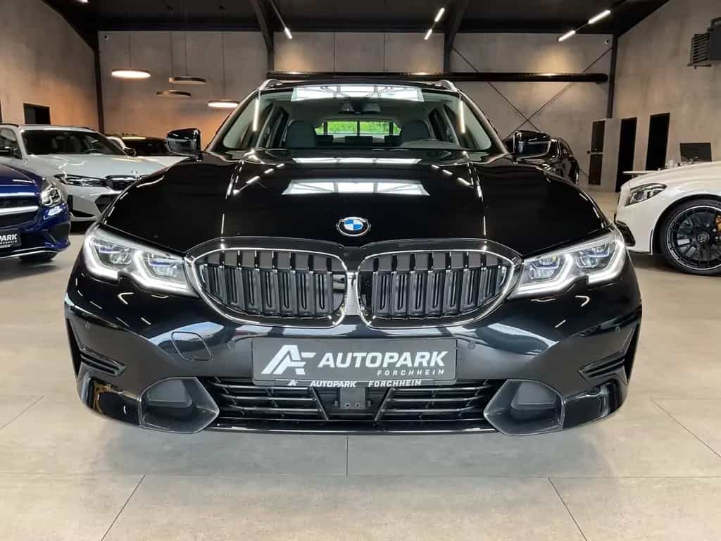 BMW 320 d Touring Sport Line Laserl. LiveC. Pano 03/2022-photo-2
