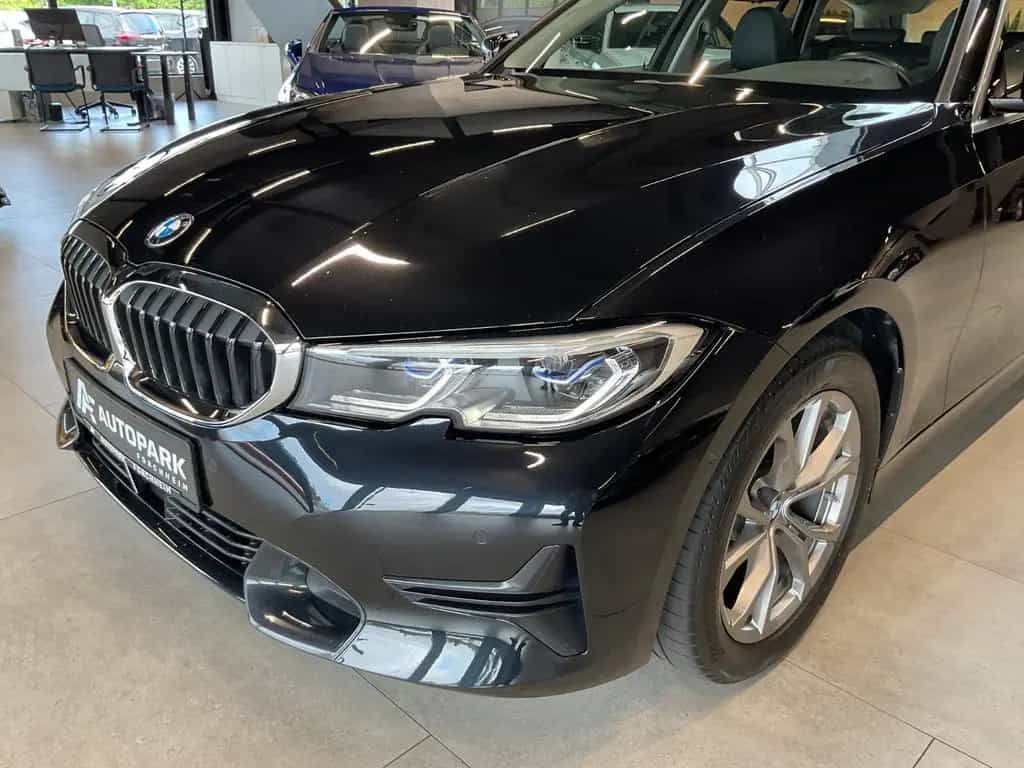 BMW 320 d Touring Sport Line Laserl. LiveC. Pano 03/2022-photo-21